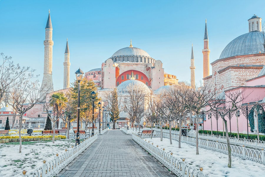 Những hình ảnh đẹp về các thành phố phủ tuyết đẹp như tranh vẽ ở Thổ Nhĩ Kỳ